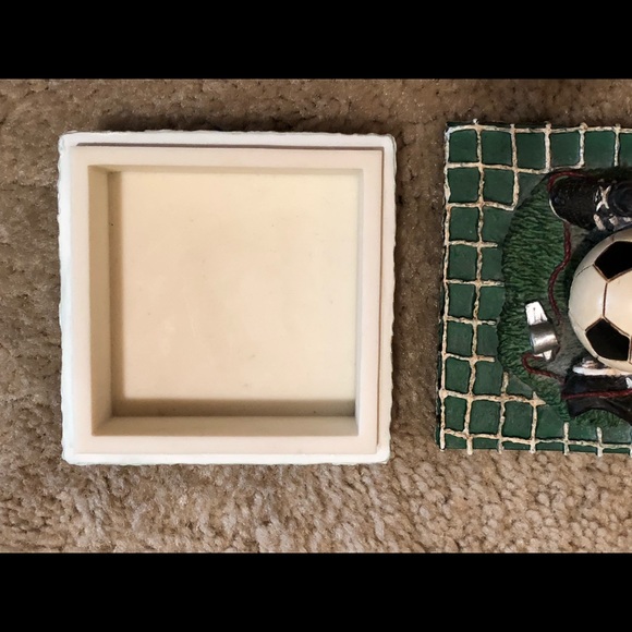 Russ Barrie Ceramic Soccer Box - Picture 7 of 8